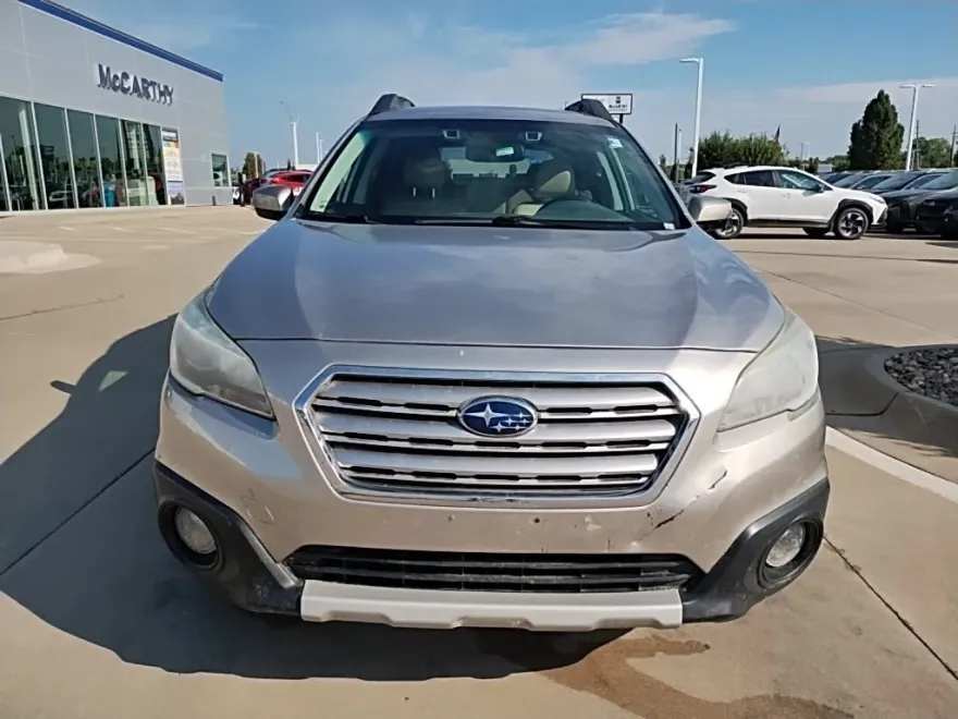 2016 Subaru Outback 2.5i Limited photo 1