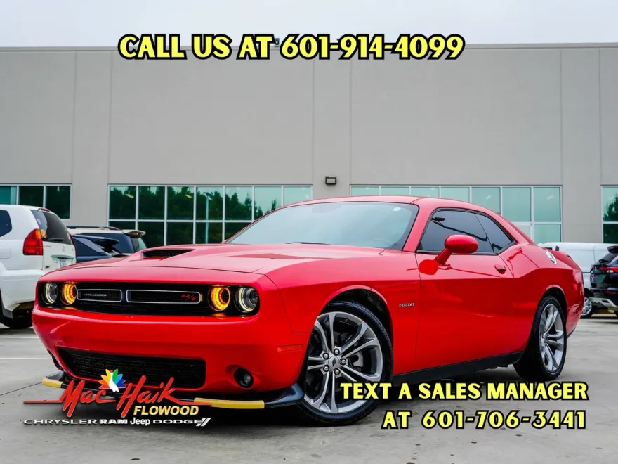 2022 Dodge Challenger R/T photo 1
