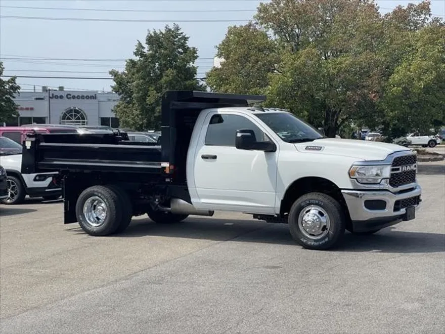 2024 Ram 3500 Tradesman photo 1