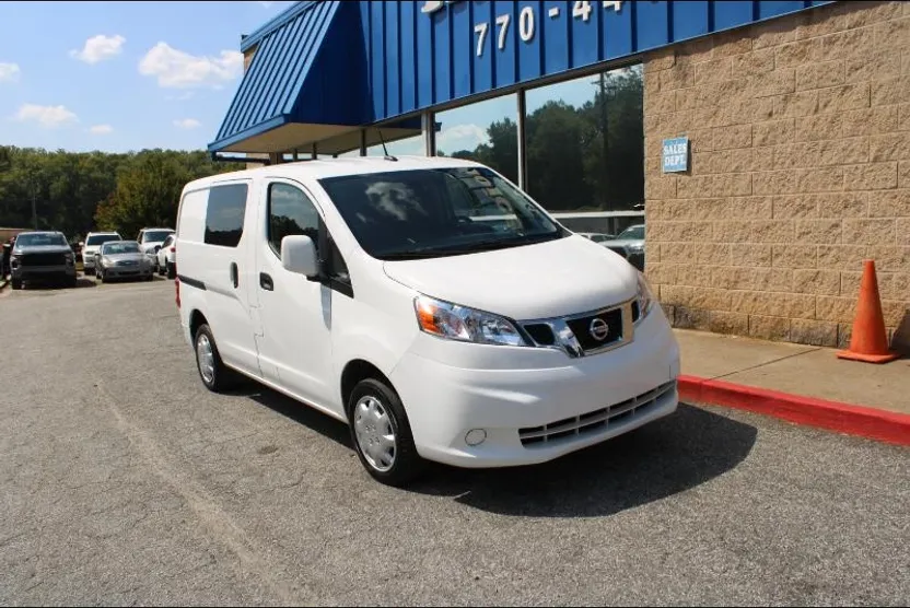 2020 Nissan NV200 SV photo 1