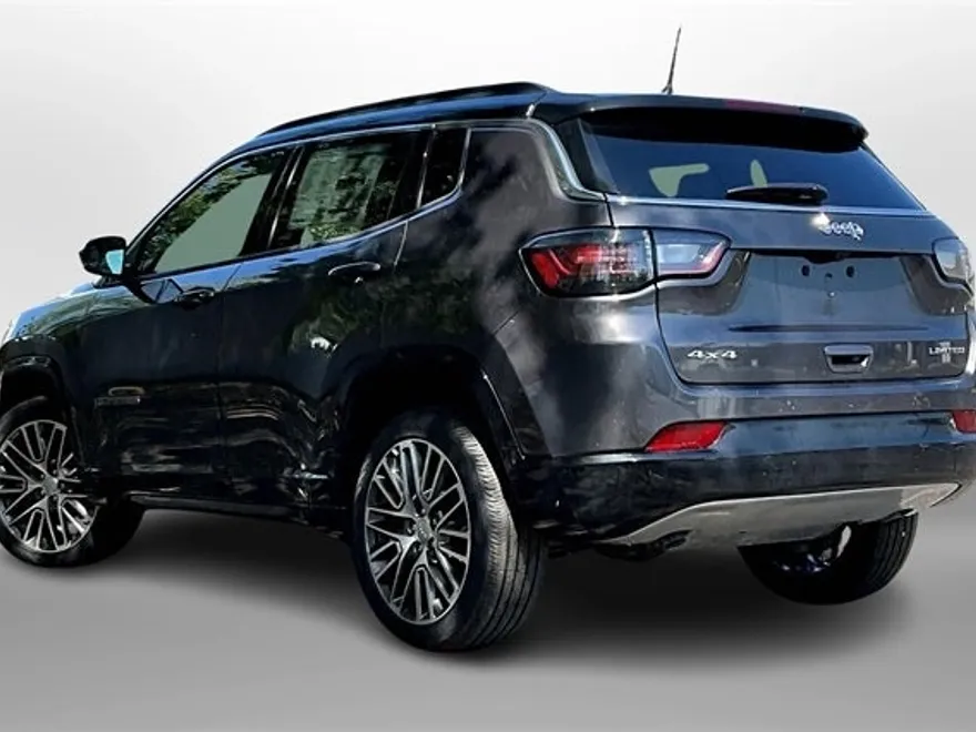 2024 Jeep Compass Limited photo 1