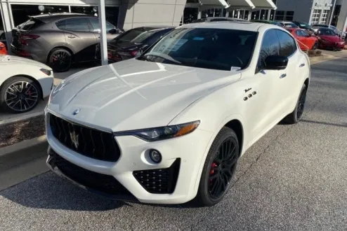 2024 Maserati Levante Modena photo 2