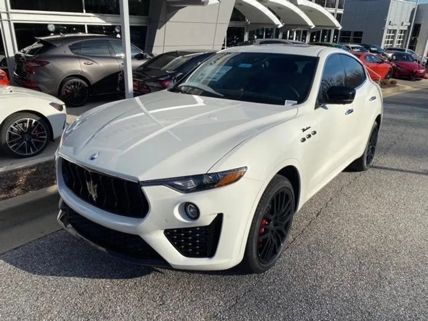 2024 Maserati Levante Modena photo 2