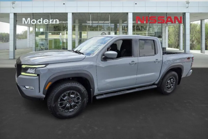 2023 Nissan Frontier PRO-4X photo 1