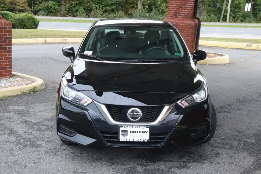 2022 Nissan Versa 1.6 SV photo 1