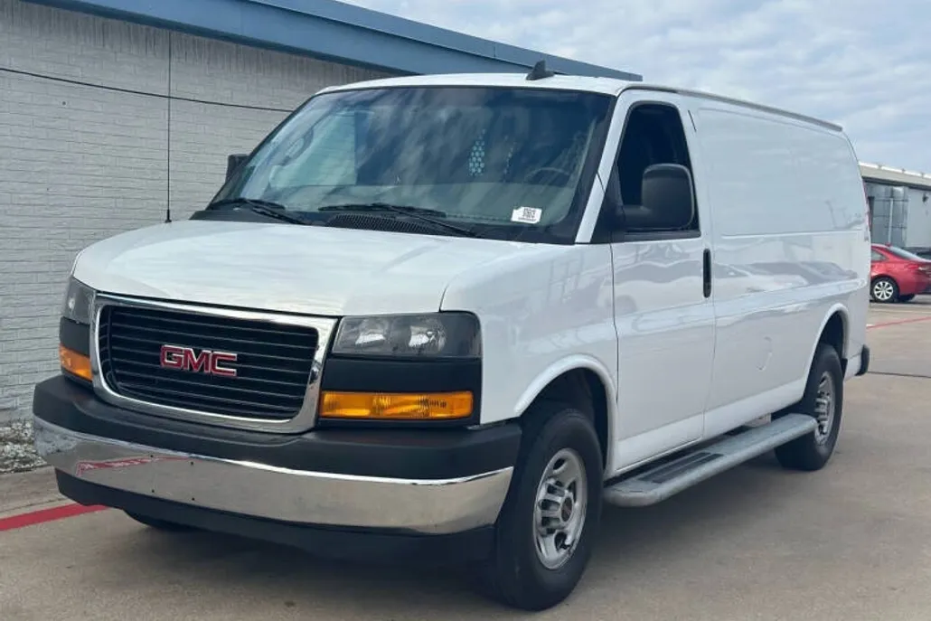 2022 Gmc Savana 2500 Cargo photo 1