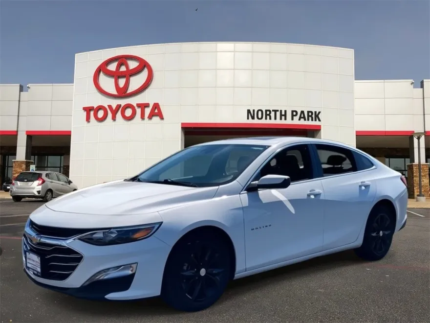 2024 Chevrolet Malibu 1LT photo 1