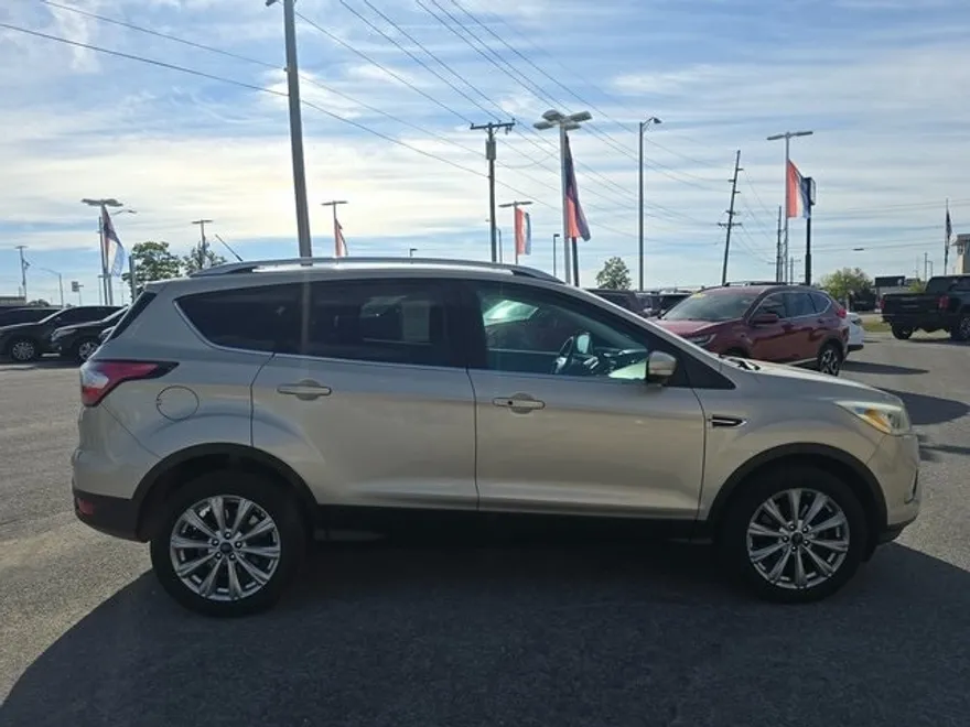 2017 Ford Escape Titanium photo 1