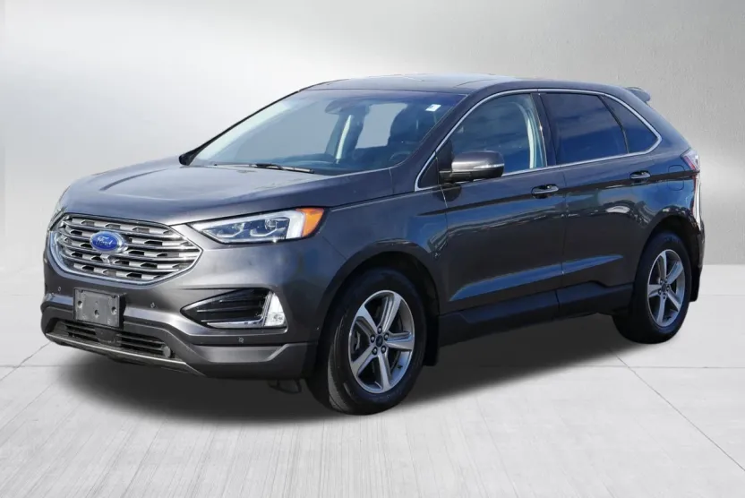 2019 Ford Edge Titanium photo 1