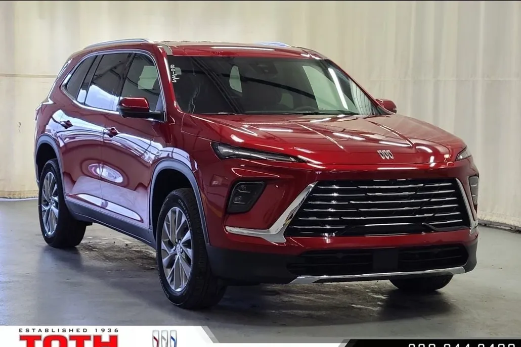 2025 Buick Enclave Preferred photo 1