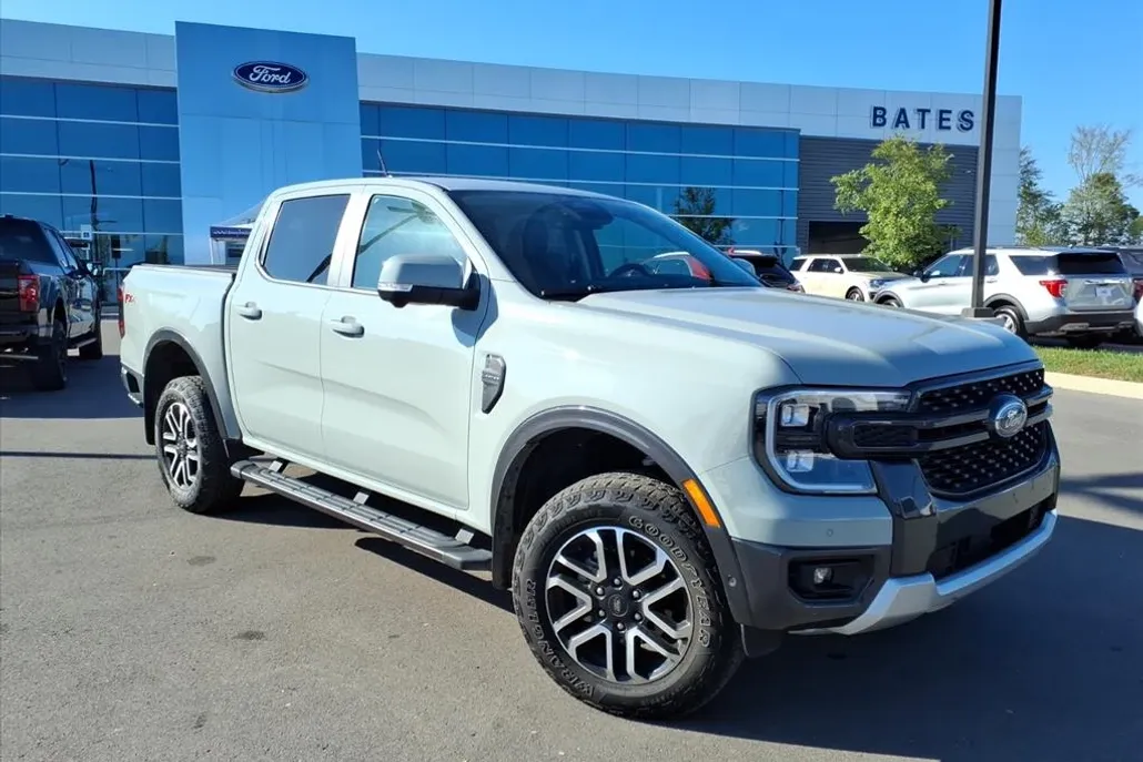 2024 Ford Ranger Lariat photo 1