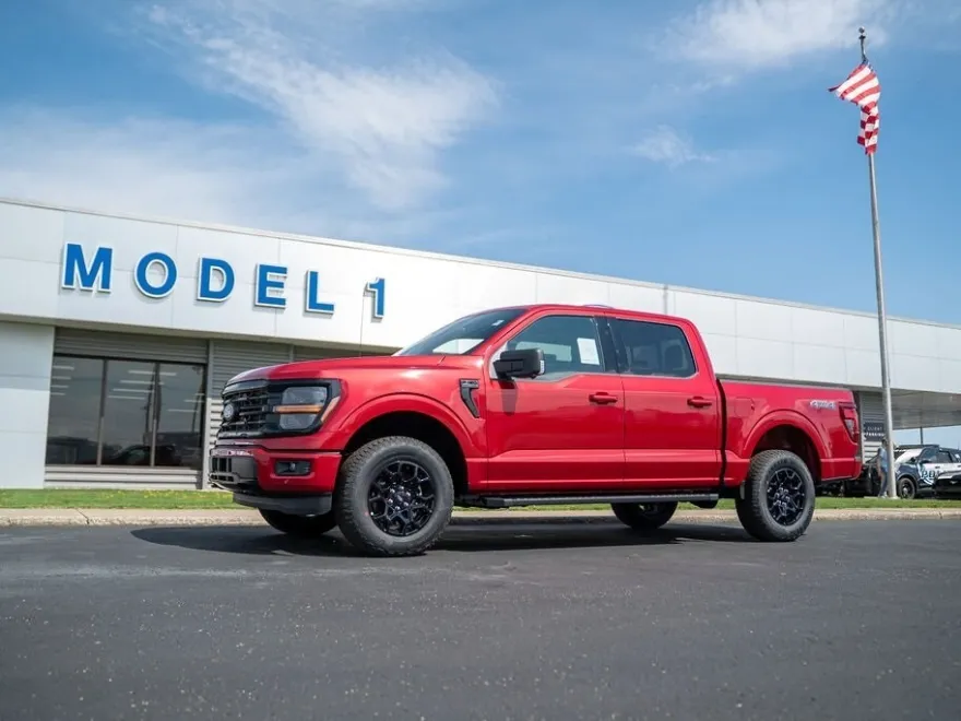 2025 Ford F-150 XLT photo 1