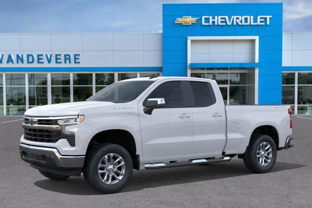 2025 Chevrolet Silverado 1500 LT photo 1