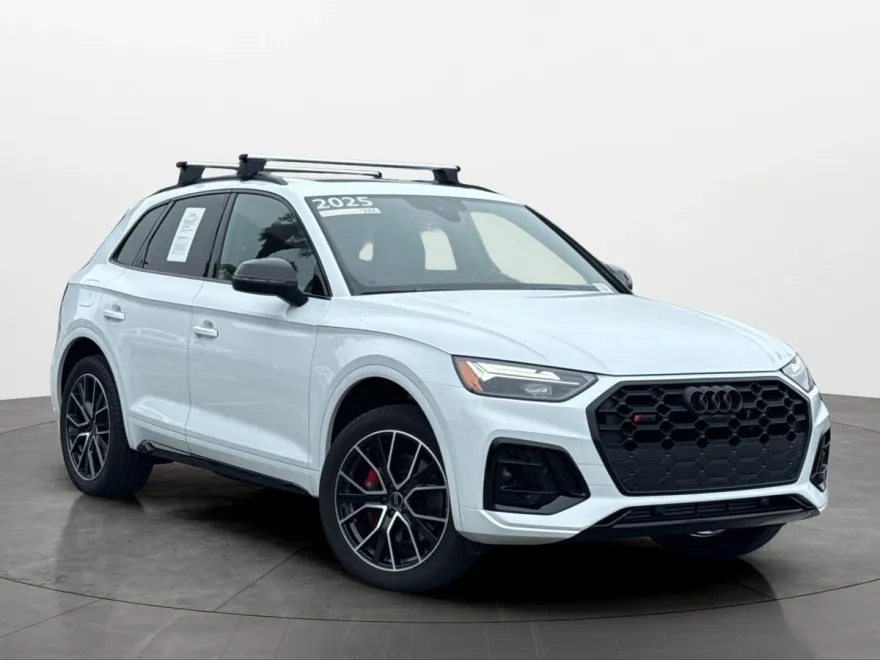 2025 Audi SQ5 Premium Plus photo 1