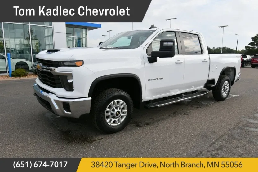 2024 Chevrolet Silverado 2500HD LT photo 1