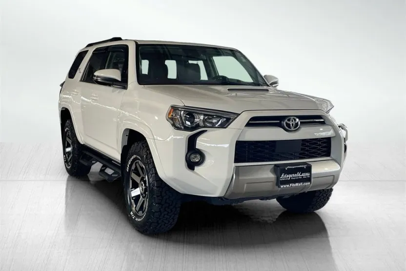 2024 Toyota 4Runner TRD Off-Road Premium photo 1