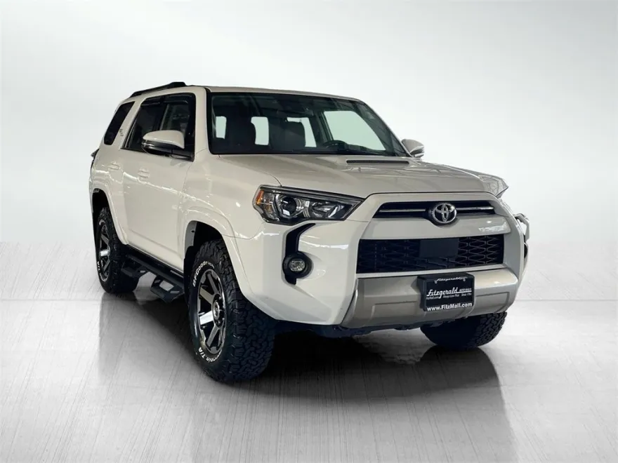 2024 Toyota 4Runner TRD Off-Road Premium photo 1