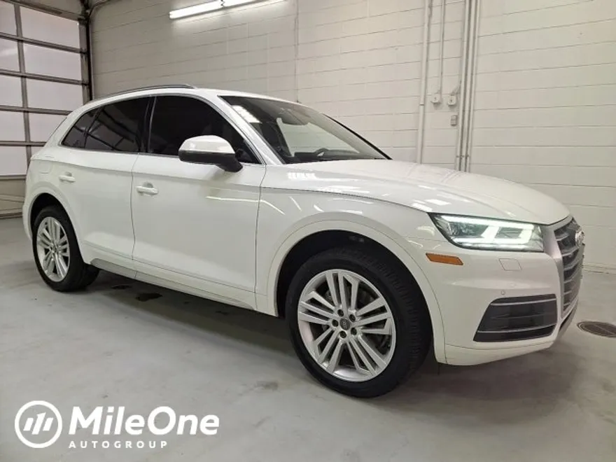 2018 Audi Q5 Premium Plus photo 1