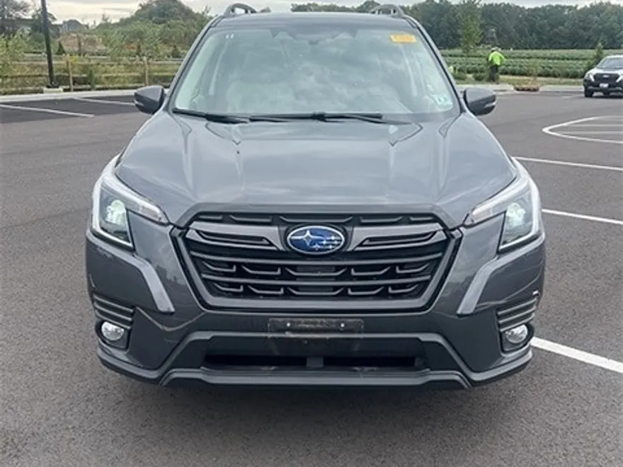 2022 Subaru Forester Limited photo 1