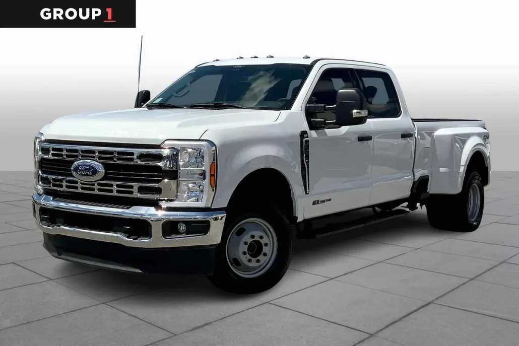 2024 Ford F-350 XLT photo 1