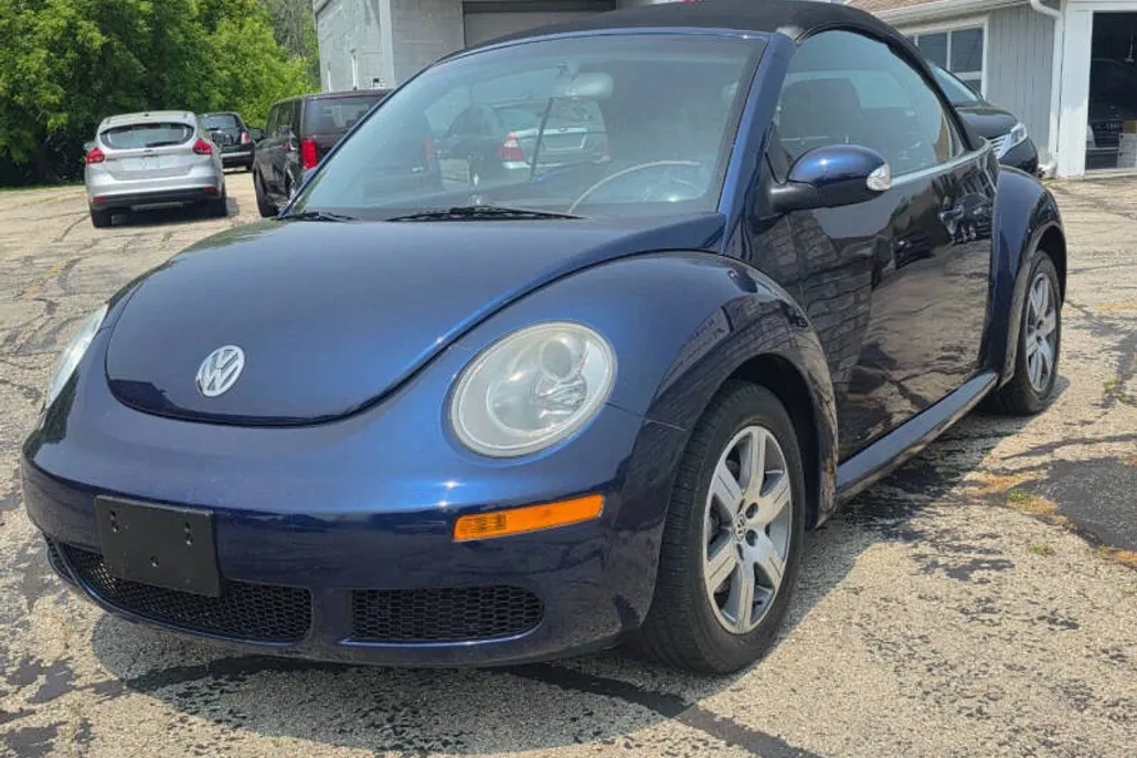 2006 Volkswagen Beetle 2.5 Convertible photo 1