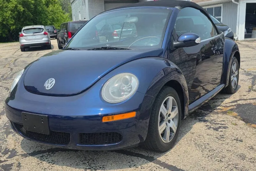 2006 Volkswagen Beetle 2.5 Convertible photo 1