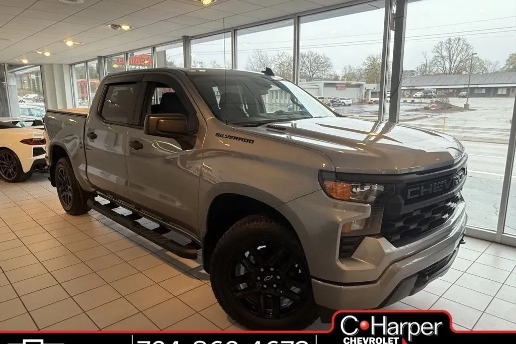 2025 Chevrolet Silverado 1500 Custom photo 1