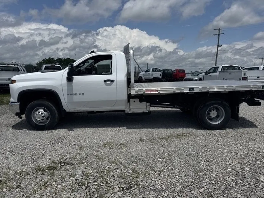 2025 Chevrolet Silverado 3500HD Work Truck photo 1