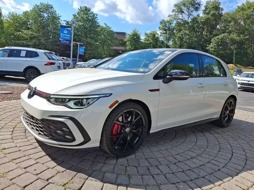 2024 Volkswagen Golf GTI 380 S photo 1