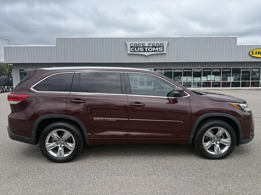 2018 Toyota Highlander Limited photo 1