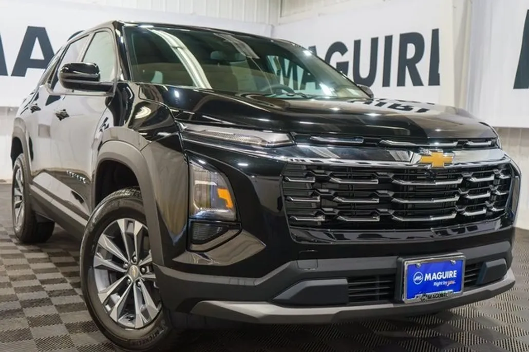2026 Chevrolet Equinox LT photo 1