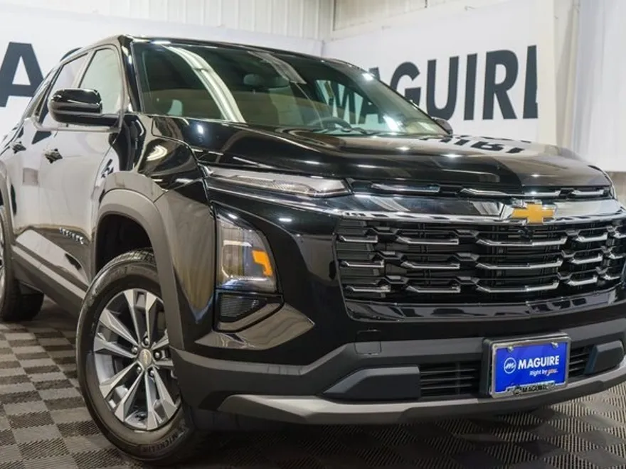 2026 Chevrolet Equinox LT photo 1