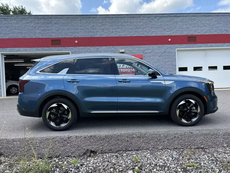 2025 Kia Sorento Hybrid EX photo 1