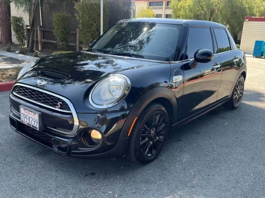 2016 Mini Cooper 4 Door Hardtop S photo 1