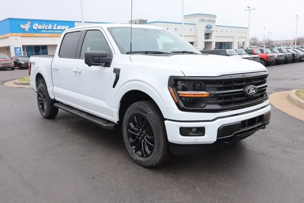 2025 Ford F-150 XLT photo 1