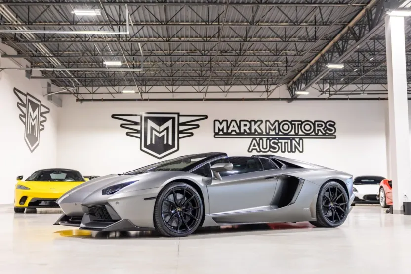 2015 Lamborghini Aventador Roadster LP 700-4 photo 1