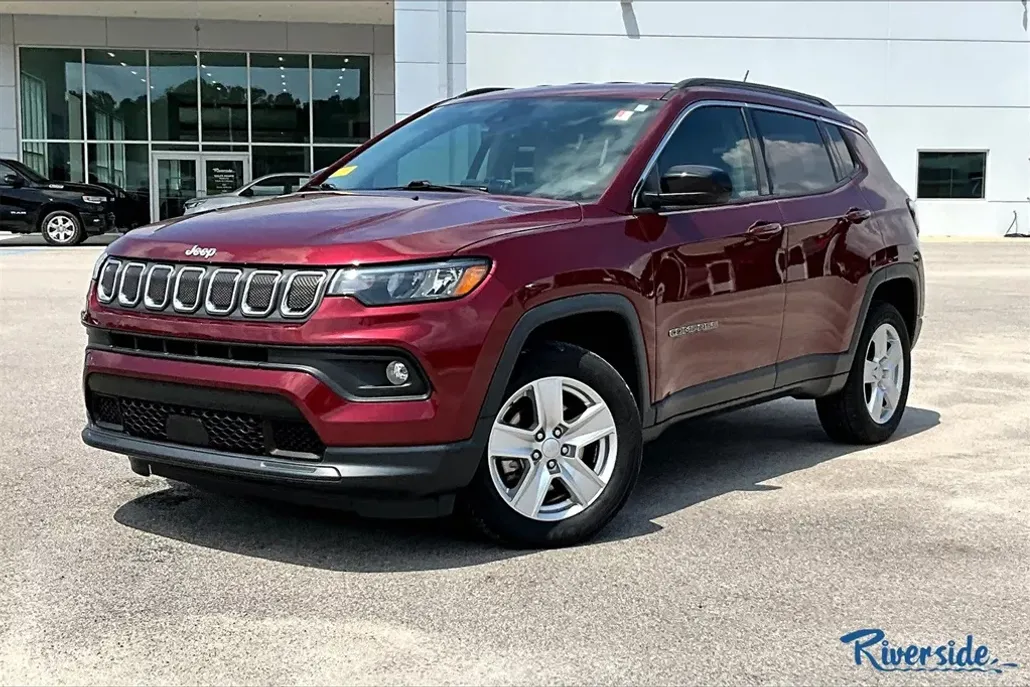 2022 Jeep Compass Latitude photo 1