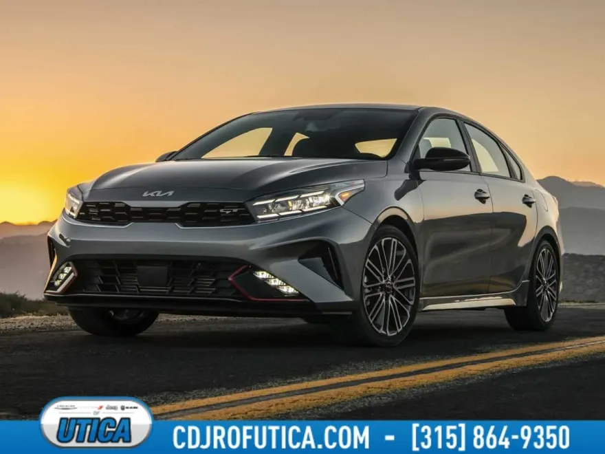 2023 Kia Forte GT photo 1