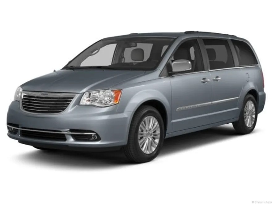 2013 Chrysler Town & Country photo 1