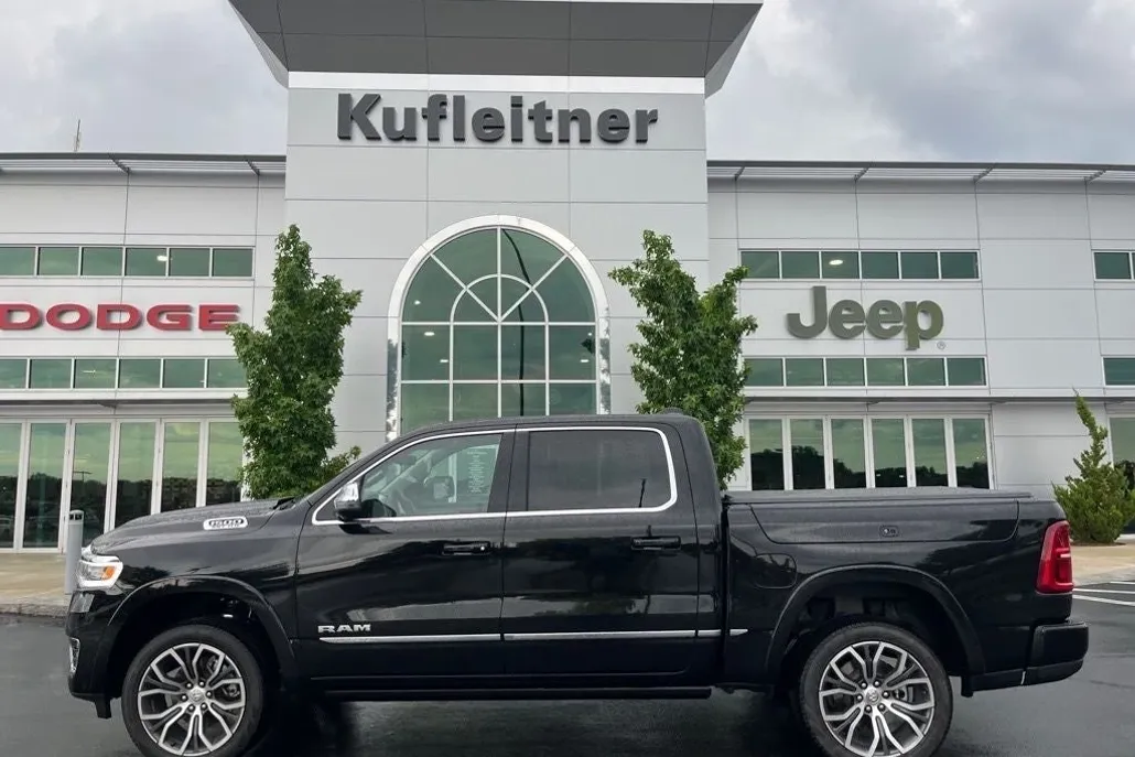 2025 Ram 1500 photo 1