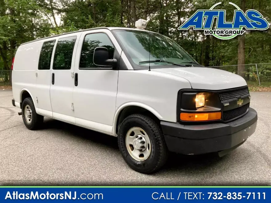 2016 Chevrolet Express 2500 Cargo photo 1