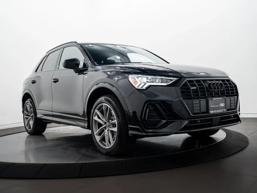 2023 Audi Q3 S line Premium Plus photo 1