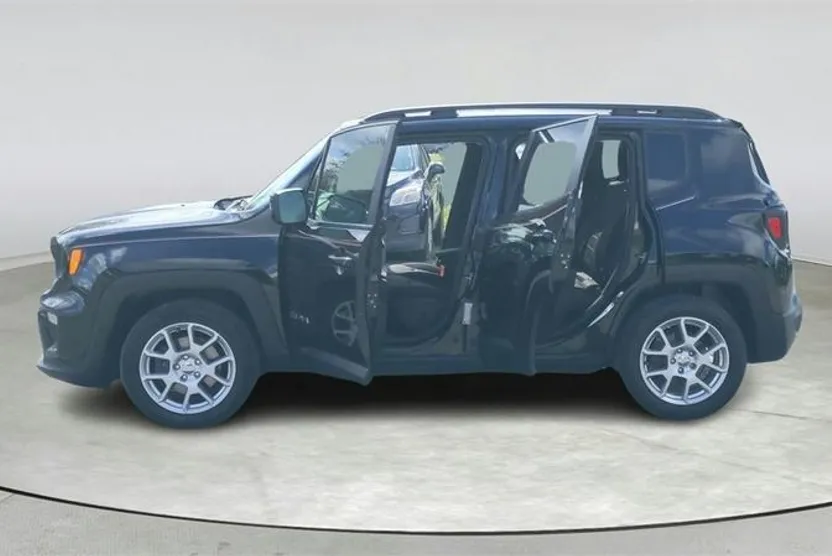 2020 Jeep Renegade Latitude photo 1