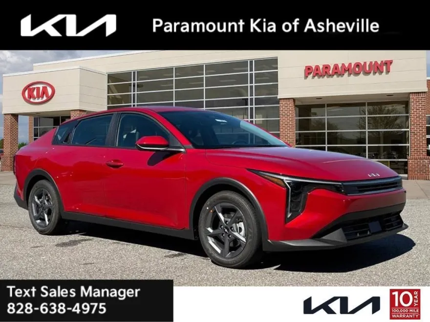 2025 Kia K4 LXS photo 1