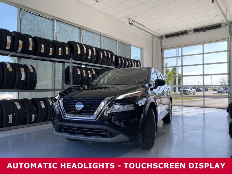 2023 Nissan Rogue AWD SV photo 1