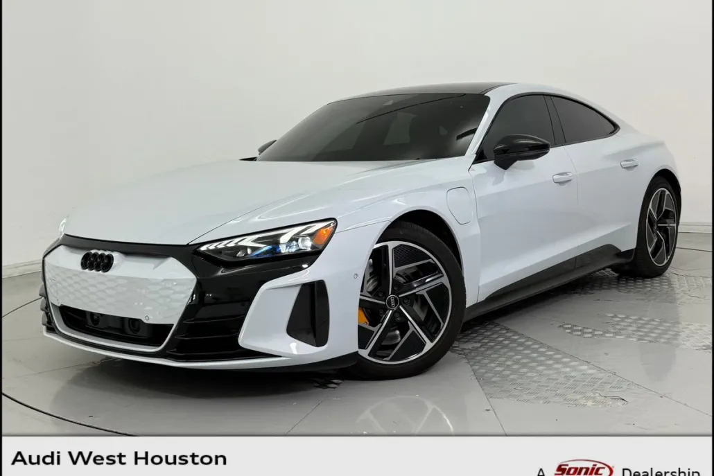 2023 Audi RS e-tron GT Base photo 1