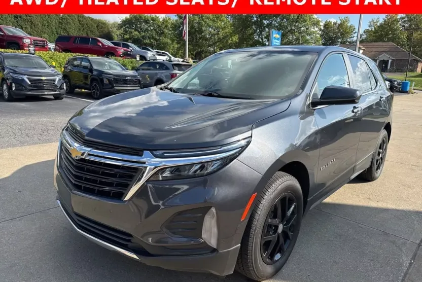 2023 Chevrolet Equinox LT photo 1