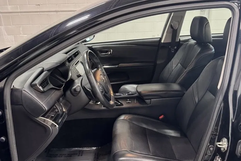 2018 Toyota Avalon Limited photo 1