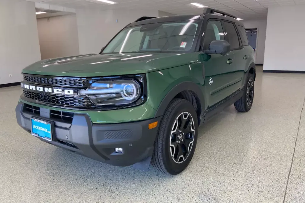 2025 Ford Bronco Sport Outer Banks photo 1