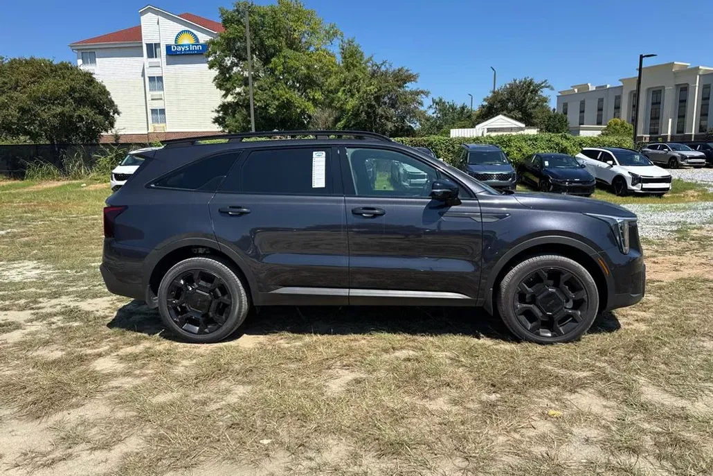 2025 Kia Sorento X-Line SX Prestige photo 1
